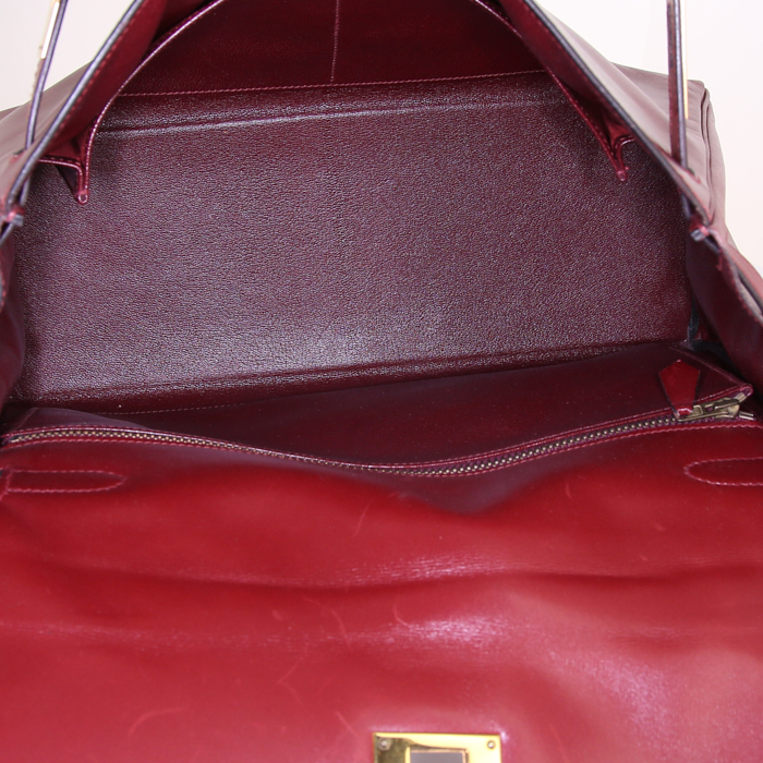 Hermes Kelly 32 cm handbag in burgundy box leather - Detail D3