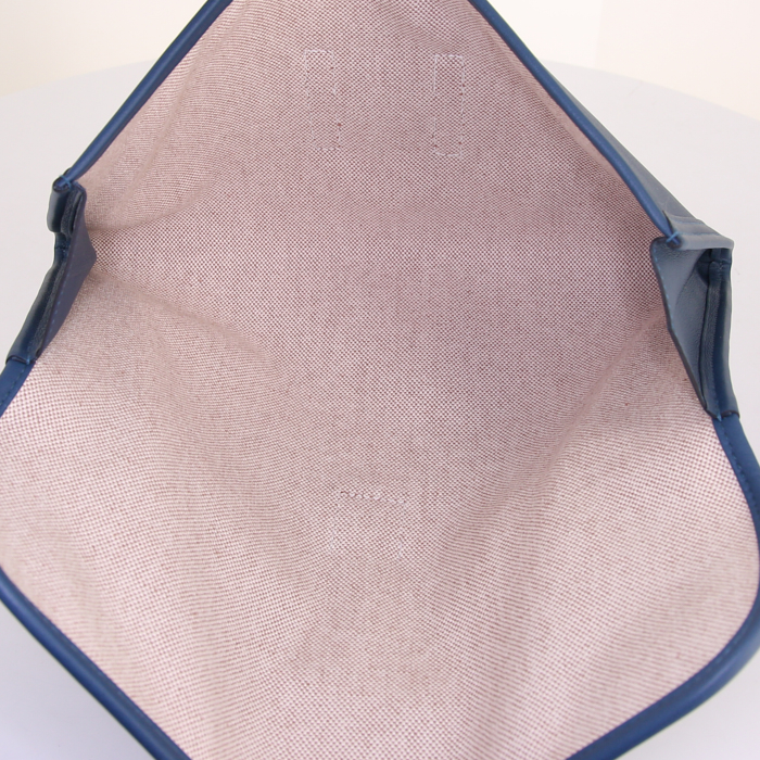 Bolsito de mano Hermes Jige en cuero swift Bleu Thalassa - Detail D2