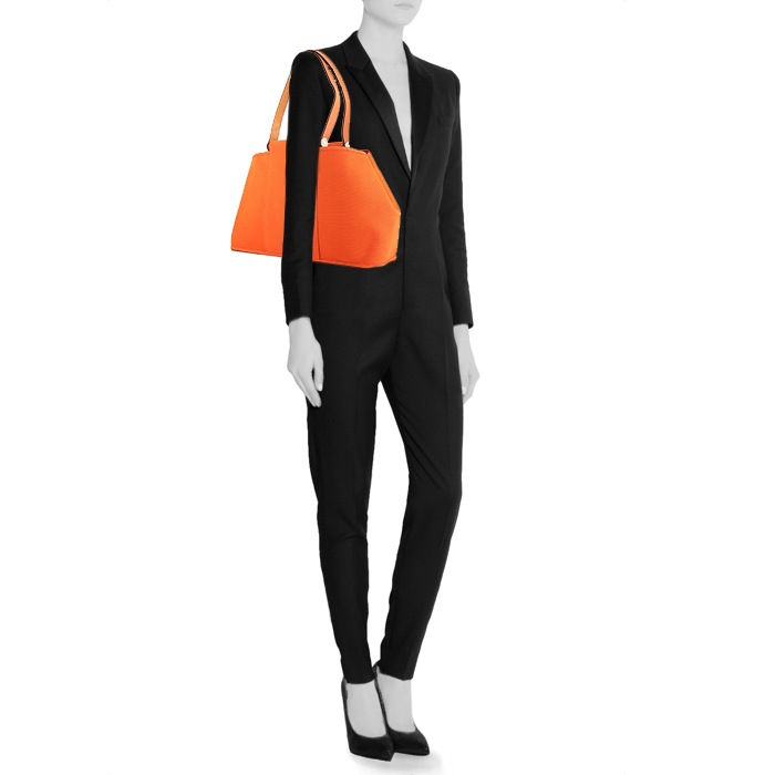 Hermès Cabag shopping bag in orange canvas and natural leather - Detail D2