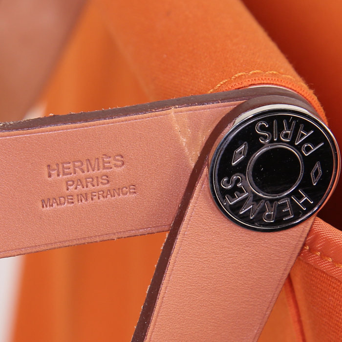 Bolso Cabás Hermès Cabag en lona naranja y cuero natural - Detail D4