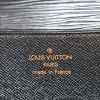 Louis Vuitton Ambassadeur briefcase in black epi leather - Detail D3 thumbnail
