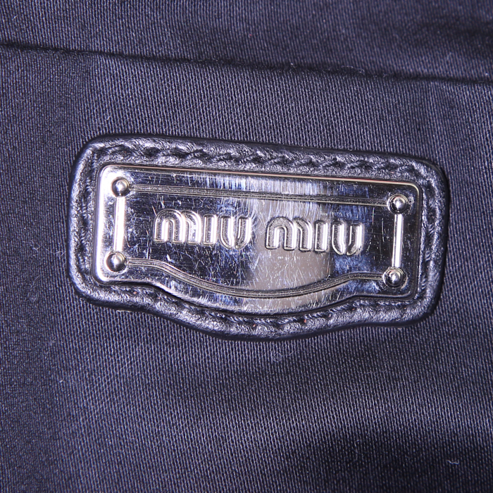 Miu Miu handbag in black leather - Detail D4