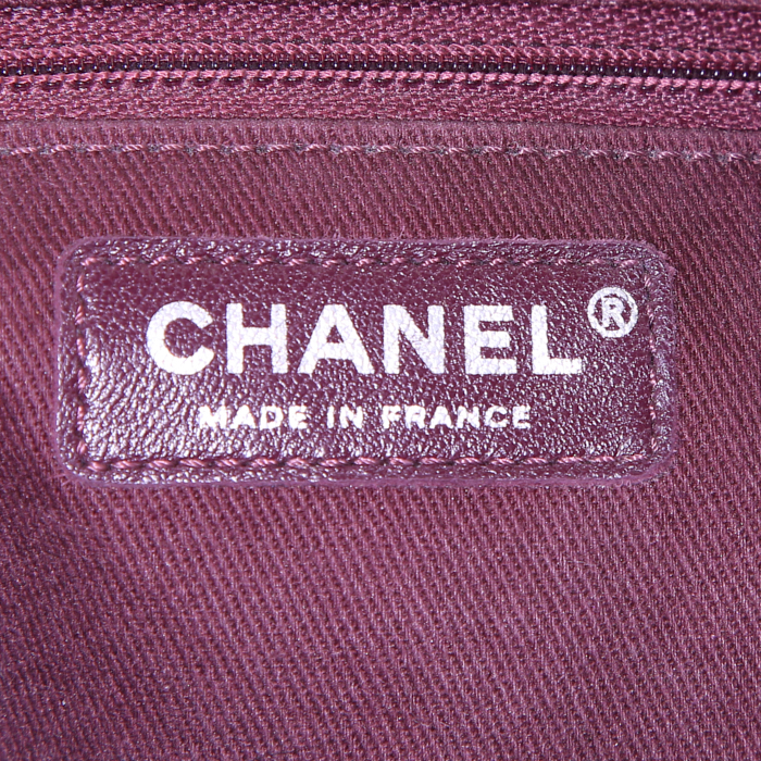 Borsa a tracolla Chanel Timeless jumbo in pelle nera - Detail D4