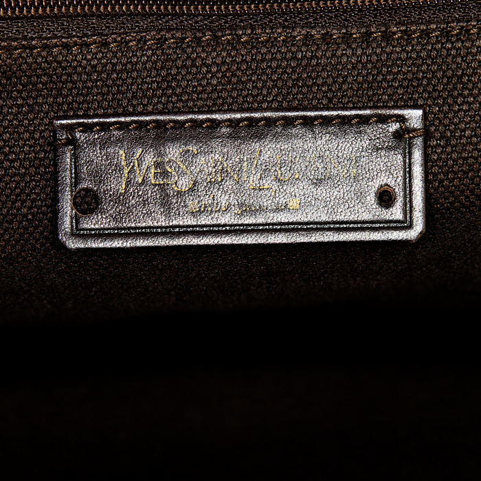 Bolso de mano Saint Laurent Aspen en cuero de obeja volteado marrón y cuero marrón - Detail D3