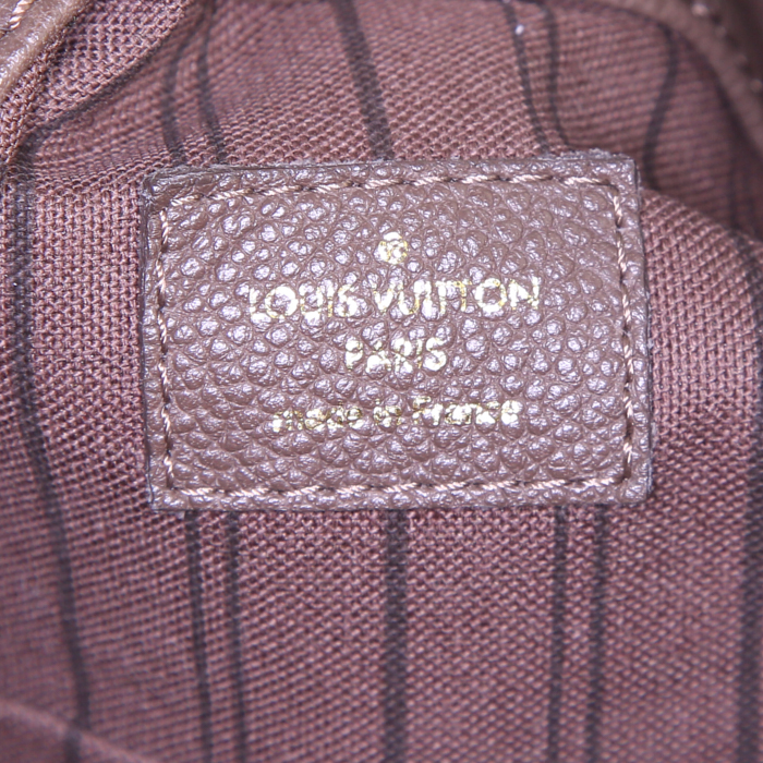 Louis Vuitton Arsty medium model handbag in taupe empreinte monogram leather - Detail D3
