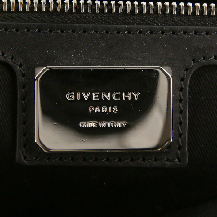 Givenchy Nightingale 24 hours bag in khaki, black and grey camouflage canvas and black leather - Detail D4