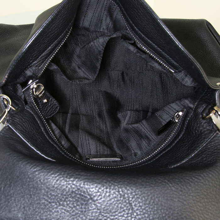 Sac bandoulière Salvatore Ferragamo Sofia en cuir grainé noir - Detail D3