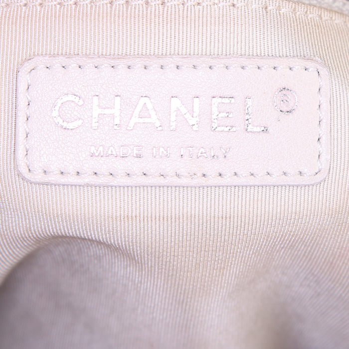 Bolso Cabás Chanel Shopping GST en cuero granulado acolchado color burdeos - Detail D3