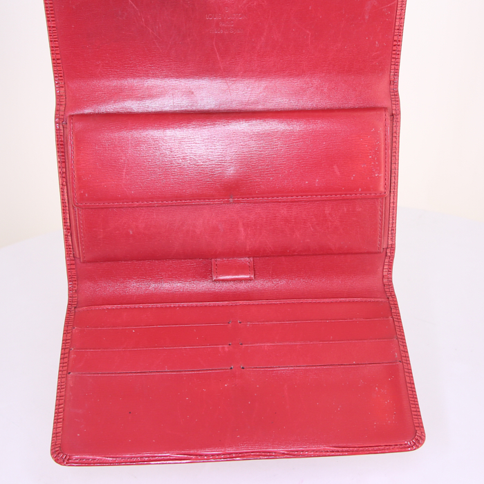 Louis Vuitton Sarah wallet in red epi leather - Detail D2