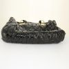 Bolso Cabás Miu Miu en charol acolchado negro - Detail D4 thumbnail