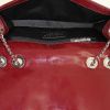 Chanel Editions Limitées shoulder bag in burgundy patent leather - Detail D3 thumbnail