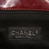 Chanel Editions Limitées shoulder bag in burgundy patent leather - Detail D4 thumbnail
