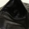 Bolso de mano Chanel Choco bar en cuero acolchado negro - Detail D2 thumbnail