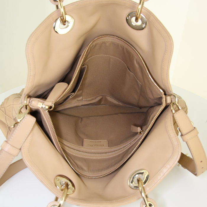 Sac à main Dior Granville en cuir beige - Detail D3