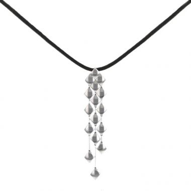 Chanel Matelassé pendant in white gold