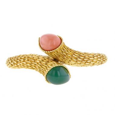 Rigid opening Boucheron Serpent Bohème 1970's bracelet in yellow gold,  coral and chrysoprase