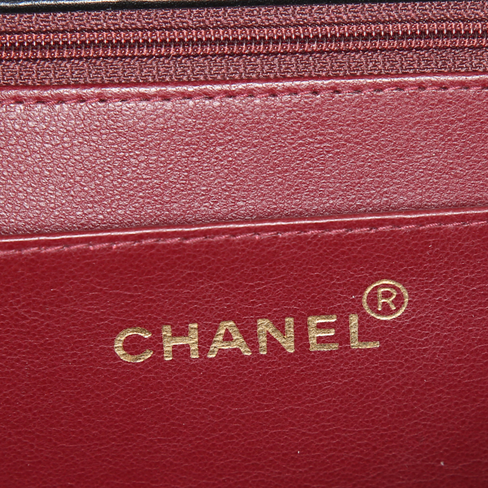 Borsa Chanel Timeless Maxi Jumbo in pelle trapuntata nera - Detail D4