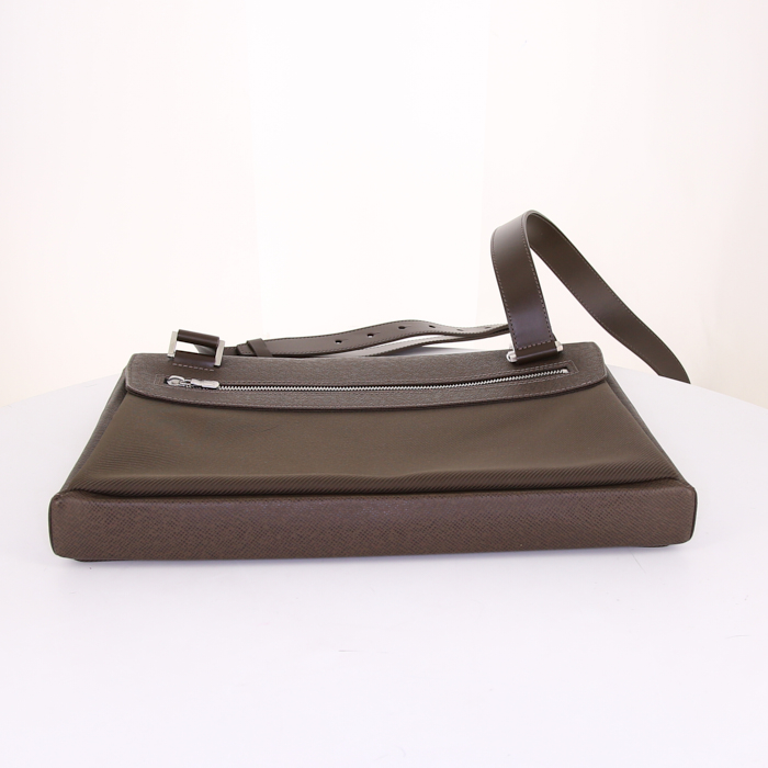 Borsa portadocumenti Louis Vuitton Saratov modello grande in tela marrone e pelle taiga marrone - Detail D5