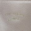 Shopping bag Gucci Swing modello piccolo in pelle martellata color talpa e rosa - Detail D3 thumbnail
