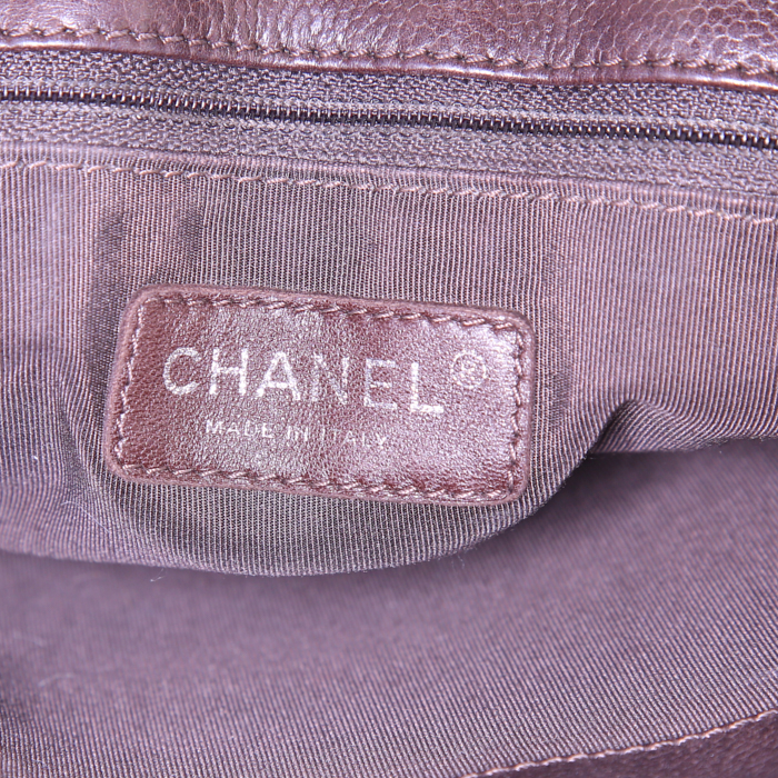 Shopping bag Chanel Shopping GST in pelle martellata marrone - Detail D3