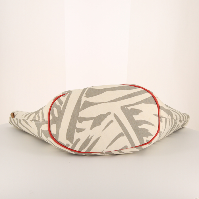 Sac cabas Hermès Beach Tote Feuillage en toile beige et grise - Detail D4