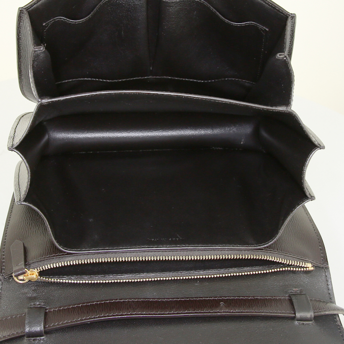 Celine Classic Box handbag in brown box leather - Detail D2