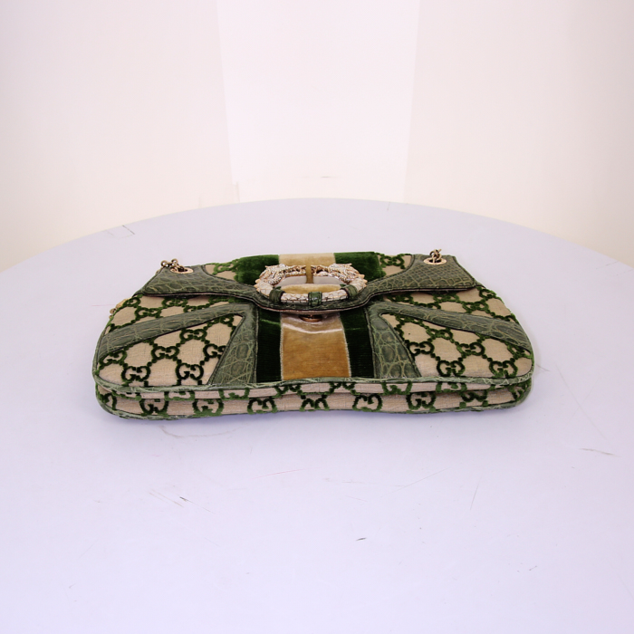 Gucci Dragon handbag in beige monogram canvas and green leather - Detail D4