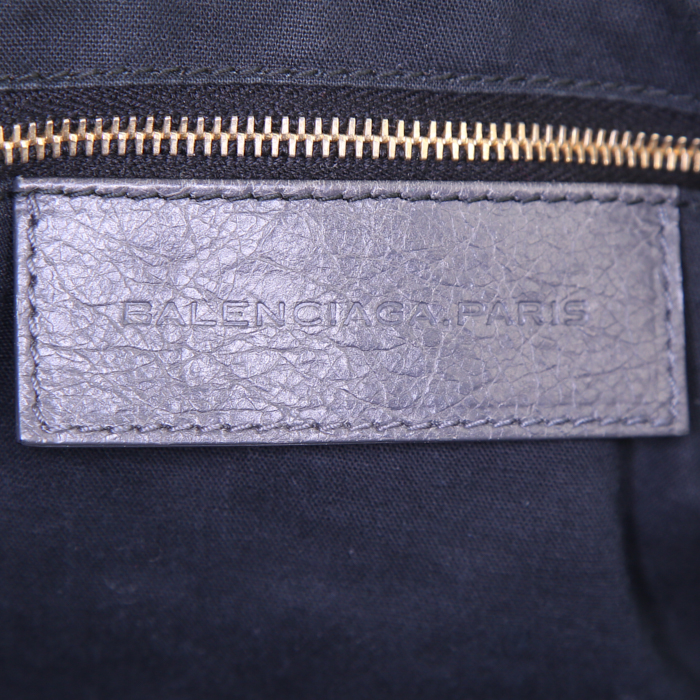 Sac porté épaule ou main Balenciaga en cuir gris - Detail D4
