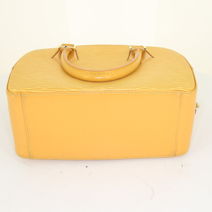 Louis Vuitton Pont Neuf handbag in yellow epi leather - Detail D4
