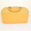 Bolso de mano Louis Vuitton Pont Neuf en cuero Epi amarillo - Detail D4 thumbnail
