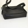 Bolso bandolera Bottega Veneta Messenger en cuero trenzado negro - Detail D4 thumbnail