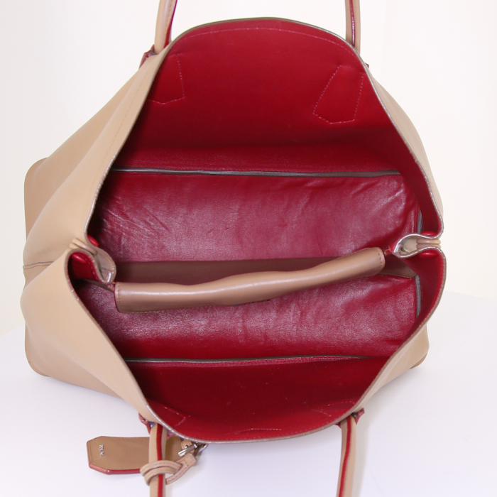 Prada Double handbag in brown leather - Detail D2
