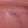 Sac à main Chanel Medaillon - Bag en cuir vernis matelassé orange - Detail D3 thumbnail