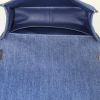 Sac bandoulière Chanel en tweed matelassé bleu et toile denim bleue - Detail D3 thumbnail