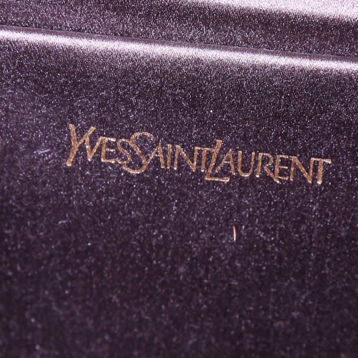 Pochette Saint Laurent en cuir verni rouge - Detail D3