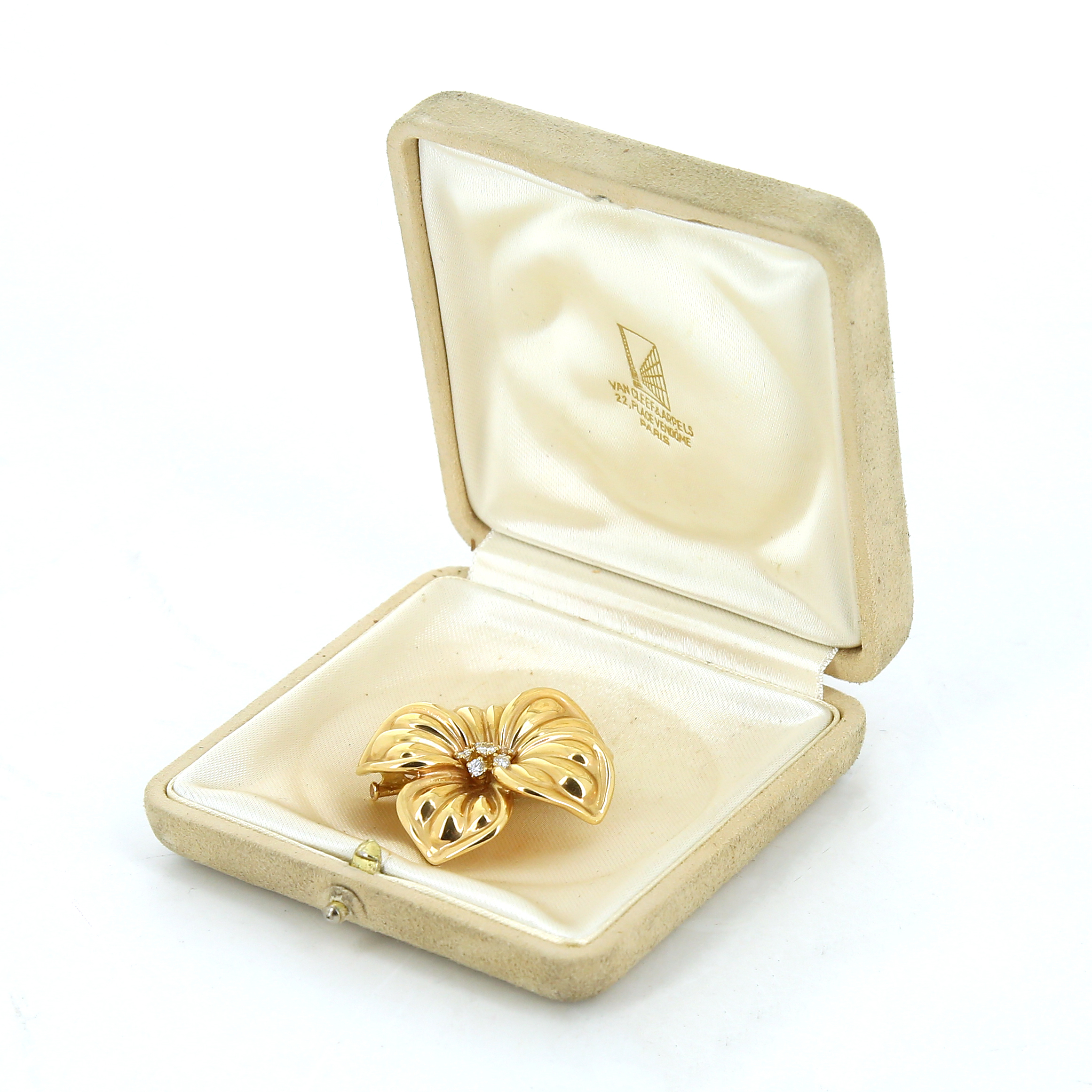 Broche-colgante Van Cleef & Arpels en oro amarillo y diamantes - Detail D2