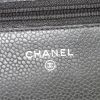 Chanel Wallet on Chain shoulder bag in black grained leather - Detail D3 thumbnail