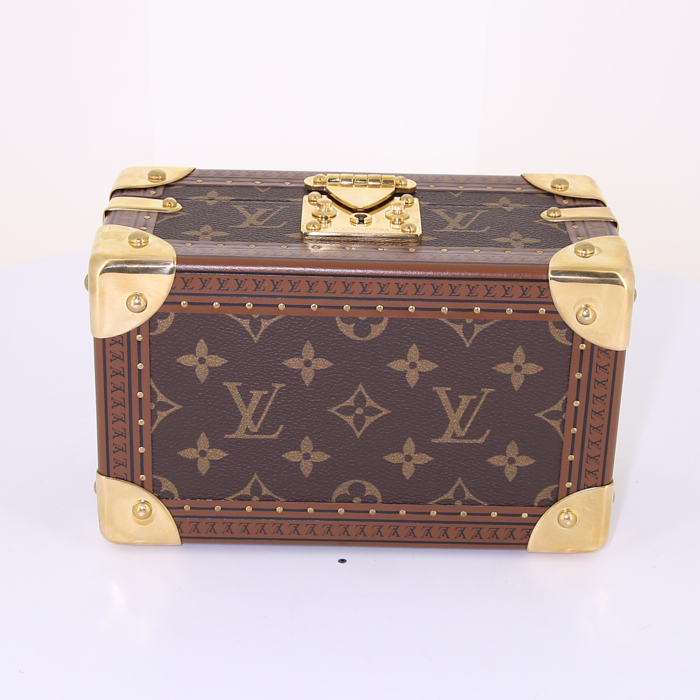 Malle Louis Vuitton petit modèle en toile monogram enduite marron et cuir naturel - Detail D4