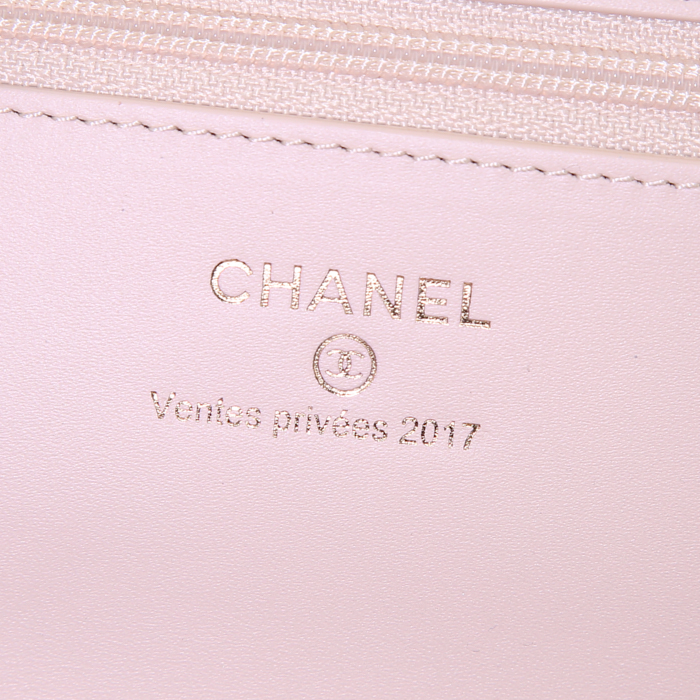 Bolso bandolera Chanel Wallet on Chain en cuero beige - Detail D3