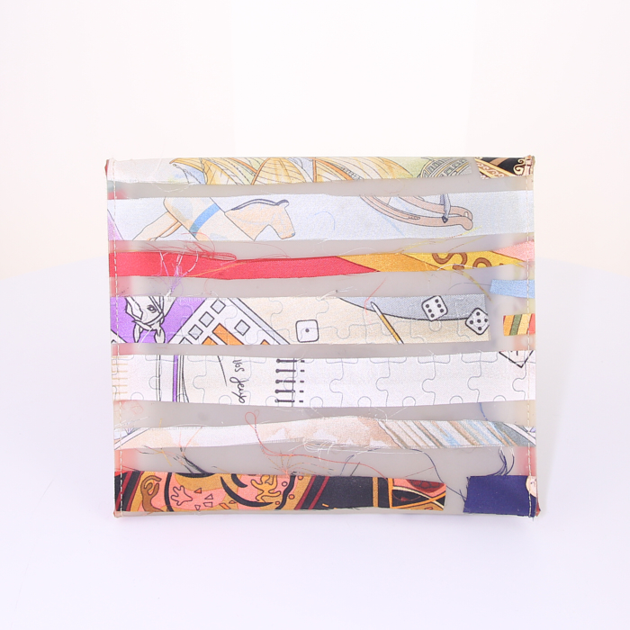 Sac cabas Hermes en plastique tricolore bleu orange et vert et soie - Detail D4