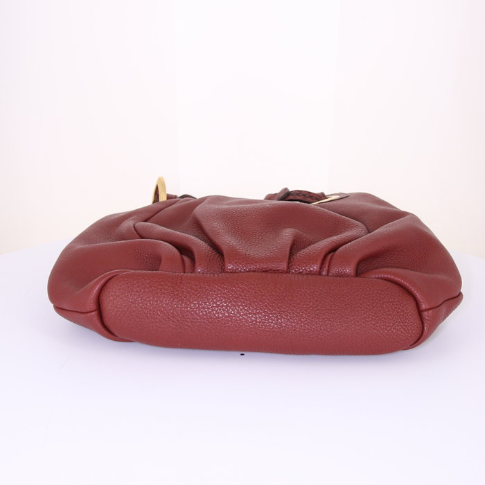 Fendi Selleria handbag in burgundy grained leather - Detail D4