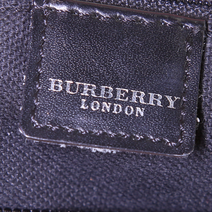 Burberry handbag in Haymarket canvas and black patent leather - Detail D3