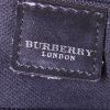 Bolso de mano Burberry en lona Haymarket y charol negro - Detail D3 thumbnail