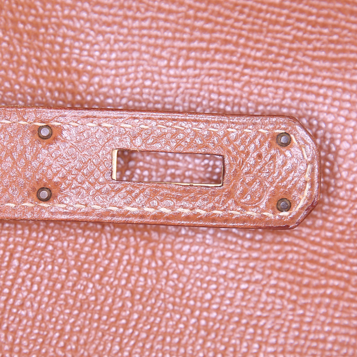 Hermes Kelly 32 cm handbag in gold Courchevel leather - Detail D5