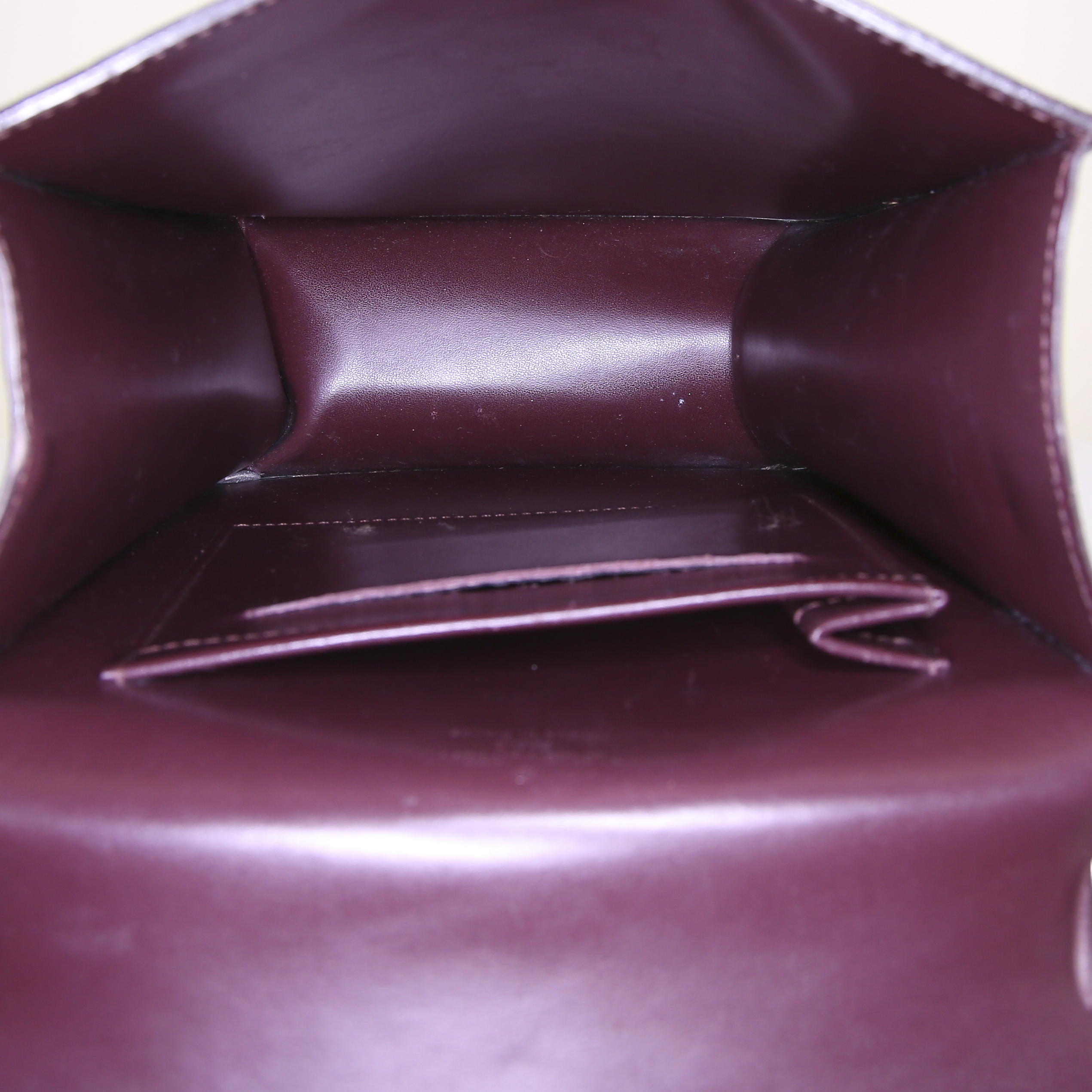 Louis Vuitton Cabaret handbag in burgundy patent leather - Detail D2