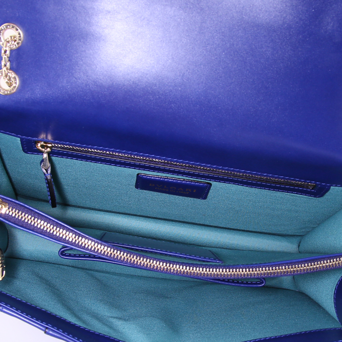 Bulgari Serpenti Forever medium model handbag in blue leather - Detail D3