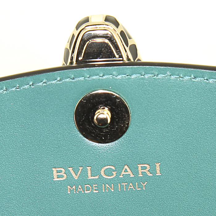 Bolso de mano Bulgari Serpenti en cuero verde - Detail D3