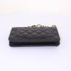 Chanel Wallet on Chain shoulder bag in black quilted grained leather - Detail D4 thumbnail