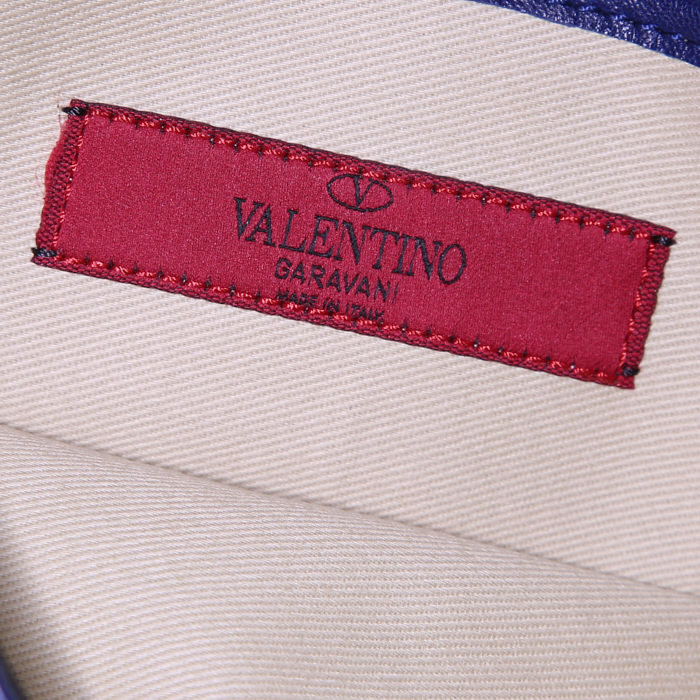 Bolso bandolera Valentino Garavani Vavavoom en cuero azul - Detail D4