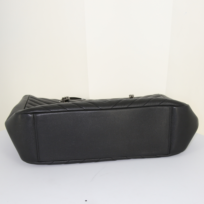 Sac cabas Saint Laurent College en cuir matelassé chevrons noir - Detail D4